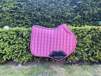 ‼️FRENCH ROSE LOURI SIZE L PAD‼️, Lemieux Louri, Tiggy, Saddle Accessories, Surrey 