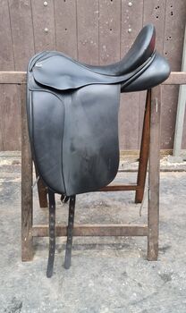 Fryso Legacy 18 inch Fit 5 Dressage saddle, Fryso Legacy, Ilse, Dressage Saddle, Ommeren