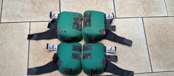 Gamschen grün vorne und hinten Warmblut - gebraucht, Eskadron, An Be, Tendon Boots, Lorch