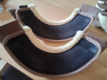 Gamaschen mit Sprungglocken Equestrian Stockholm  Gamaschen für vorne und hinten neu