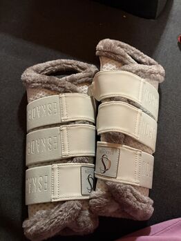 Gamaschen und Hufglocken Eskardron 