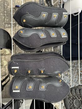 Fesselkopfgamaschen (4 Stück VB+WB) schwarz, vermutlich Busse - kann den Zettel nicht lesen Fesselkopfgamasche , Daniela, Tendon Boots, Göppingen