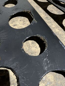 Heufresser Heukisten gebraucht - aus Holz mit Fressgitter Heufresser  Heukiste Fix Plus Fichte geschlossene Bodenplatte ohne Bissschutz