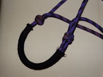 Knotenhalfter VB/WB Two Tone Optik lila schwarz Nase&Genick überzogen Cob/Full Vollblut/Warmblut Knotenhalfter