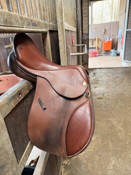 GFS Fieldhouse Sattel GFS Fieldhouse