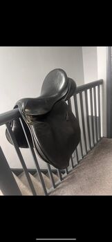 GP leather saddle size medium, 18” seat, Martin gulliver , Kelly vaughan , All Purpose Saddle, England 