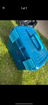 Grooming box with brushes, bands etc, Shires, Jess, Grooming Brushes & Equipment, Telford