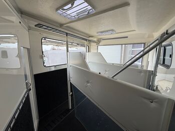 Pferdeanhänger 3er Anhänger Big Space mit Sattelkammer Dickenherr Big Space