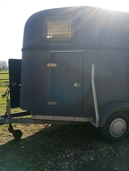 Pferdeanhänger Vollpoly Kunststoffboden Alf