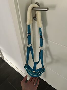 Halfter Türkis mit Strass und Lammfell, Krämer, Celina Wulff, Halfter, Verden