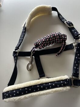 Halfter mit Strick, Sandra, Halters, Weitersborn 