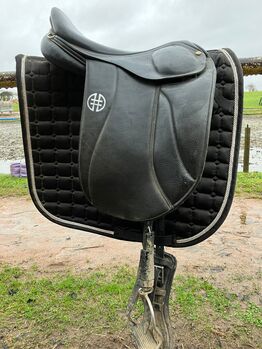 Hardly used Hrimnir Master saddle 17 inch, Hrimnir Master Saddle, Margot de Boer, Icelandic Saddle, Brussels