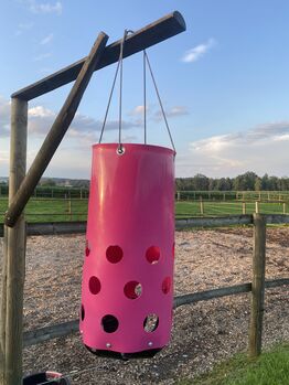 Heu-Toy von B+M, B+M Haus- und Agrotech AG, Andrea , Hay Nets, Bags & Rags, Eschenbach LU