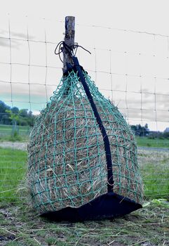 HayNetPRO MAX – Ekstra stort høynett med vanntett bunn, 8x8 cm masker, HayNetPro HayNetPro MAX, Madzia, Hay & Straw, Dębica