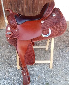 Nagelneuer Westernsattel, Gomeier, Aline Betz, Western Saddle, Stegen