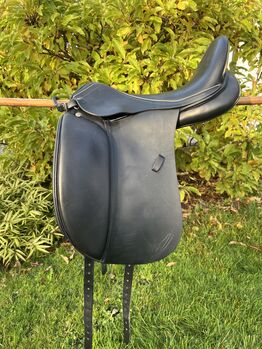 Hemano Dressursattel Solution (17,5“/33), Hemano Dressursattel Solution, Christine , Dressage Saddle, Gammertingen