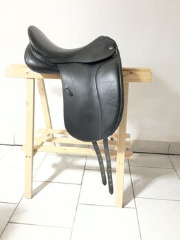 Hemano Solution 17,5 Dressur, Hemano Solution, Ines Miller IM-Sattel (IM Sattel), Dressursattel, Graben