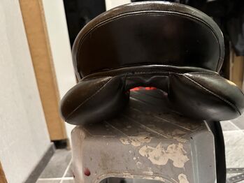 Hemano Solution Dressursattel mit Klettpauschen Hemano Solution