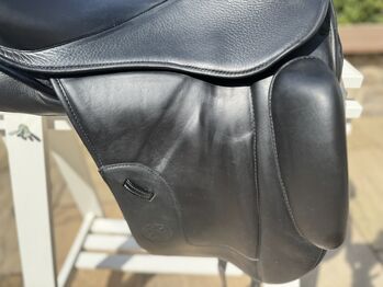 Hennig Dressursattel 17,5  ‚8 2022, Hennig  Dressursattel , Simone van Cayzeele, Dressage Saddle, Königstein