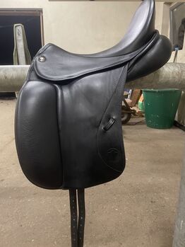 Hennig Dressursattel 17,5“, Hennig, Michele-Monique Leopold, Dressage Saddle, Hennigsdorf