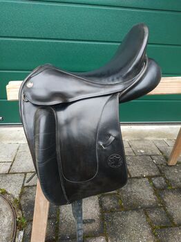 Hennig  Dressursattel 17", Klaus Zeller, Dressage Saddle, Seuzach