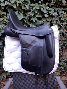 Hennig Dressursattel (Monoblatt) MFT Sattelbaum ca. 17,5", Hennig MFT, Familie P., Dressage Saddle, Mönchengladbach