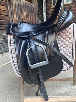 Hennig Dressursattel 17,5, Hennig, Maren Kiefer, Dressursattel, Hermeskeil