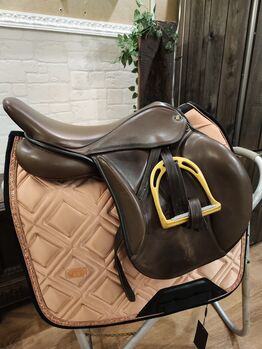 Hennig Springsattel 17,5 braun mittlerweile KW, Hennig Springsattel , Nele M. , Jumping Saddle, Neustadt in Holstein