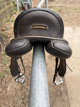 Hennig Monoblatt Dressursattel Hennig