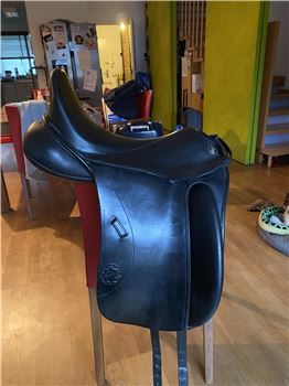 Henning Dressursattel, Henning Sattelnummer 1104206, Aschauer , Dressage Saddle, Wien