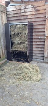 Futterautomat HEU automatischer Heuautomat, Nina, Hay & Straw, Detmold