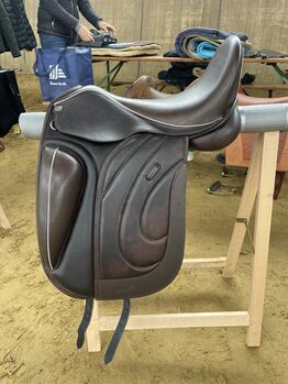 Hidalgo Roma PFT neuwertig braun, Hidalgo Roma PFT, Laura Dort, Dressage Saddle, Nidda