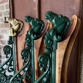 Historische Sattelhalter Trensenhalter Sattelkammer