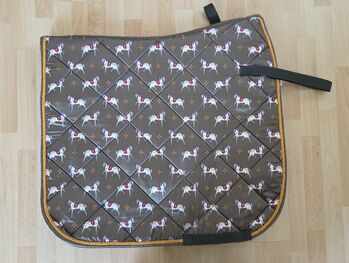 HKM Dressur Schabracke "Allure Cheval" olivegrün HKM Allure Cheval