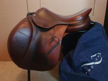 ✨ Hochwertiger 17” Springsattel – Stilvoll, komfortabel & leistungsbereit ✨, Fred, Jumping Saddle, Frankfurt