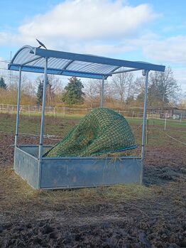 Heuraufe mit Dach, Siepmann Heuraufe mit Netzbügel, Annika, Hay Nets, Bags & Rags, Frankfurt am Main