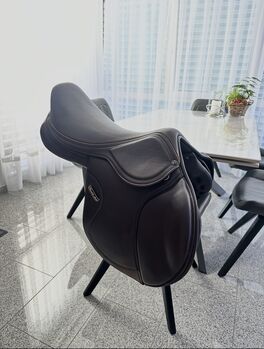 Springsattel Pferd Cheval de Luxe 17.5‘‘, Cheval de Luxe, Marija Topolo, Jumping Saddle, Eyholz