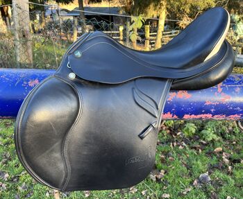 Prestige Jumping Saddle begagnat k p och f rs ljning BillyRider