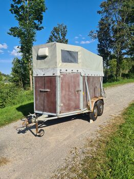 Pferdehänger, Cornelia , Horse Trailers, Peiting