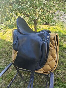 Iberosattel Amazona Dressage Comfort 3000  17,5 Zoll Iberosattel Amazona Dressage Comfort 3000 
