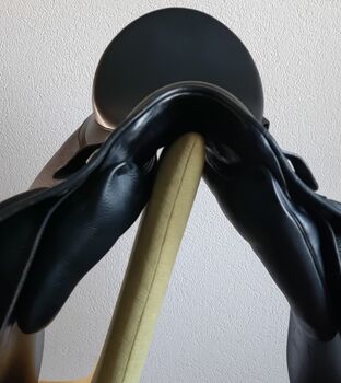 Iberosattel : Còrdoba Comfort - Premium line Dressur - Glattleder 18 schwarz - wie neu Iberosattel Còrdoba Comfort - Premium line Dressur