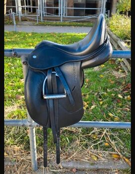 Ikonic evolution, Ikonic Evolution , Schmidt , Dressage Saddle, WALDSOLMS