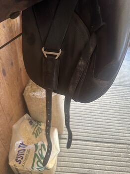 Ideal Dressursattel d.braun 17.5 Zoll König 