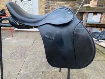 Ideal GP saddle 17.5 XXW-XXXW flat back, Ideal GP, Lauren Glen, All Purpose Saddle, Brough