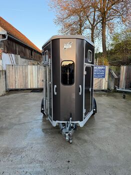 Ifor Williams HB506 mit Frontausstieg Ifor Williams HB 506