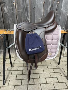 Ikonic Dressursattel Light braun Monoblatt 17.5 Zoll, Ikonic  Light , Leonie Panczyk, Dressursattel, Duderstadt 