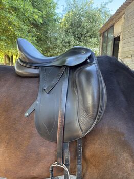 Ikonic Dressursattel Classic 17,5, Ikonic Classic , Sophie, Dressage Saddle, Schönderling 