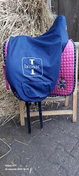 Ikonic Elite dressage 16.5" IKONIC ELITE