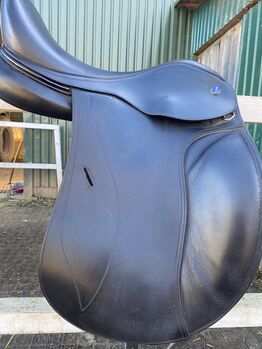 Ikonic Evolution Dressursattel 17,5“ Ikonic  Evolution 