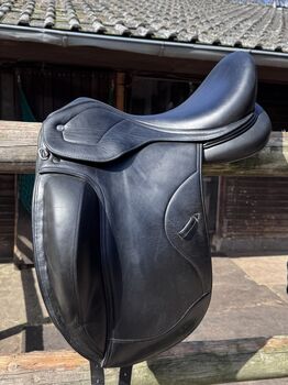 Ikonic Light Dressursattel Monoblatt 18“, Ikonic, Nala, Dressage Saddle, Glandorf